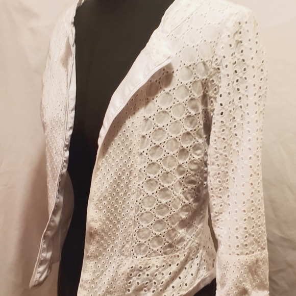 WILLI SMITH WHITE EYELET JACKET, SIZE SMLL - Picture 6 of 11